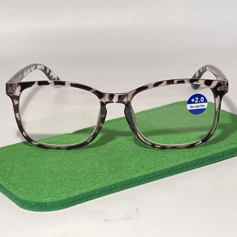 1503 Colette 2.0 Tortoise Reading Glasses Soft Butterfly Readers NWT